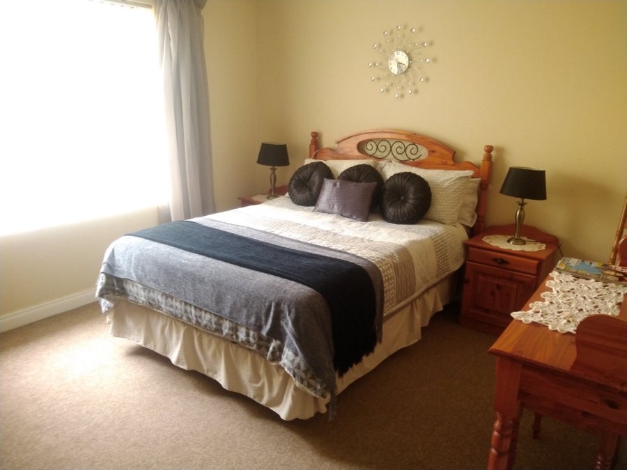 To Let 3 Bedroom Property for Rent in Reebok Western Cape